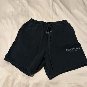 ESSENTIALS SWEAT SHORTS